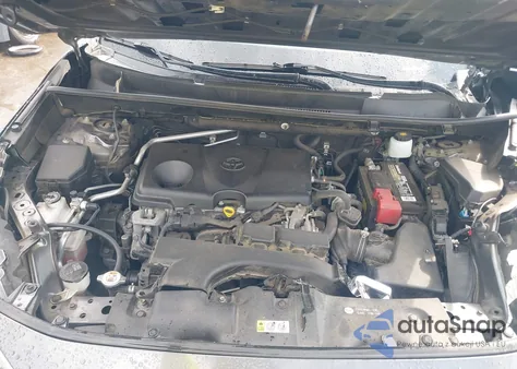 2019 Toyota Rav4 Xle z USA, uszkodzony, nr VIN JTMP1RFV9KJ008663